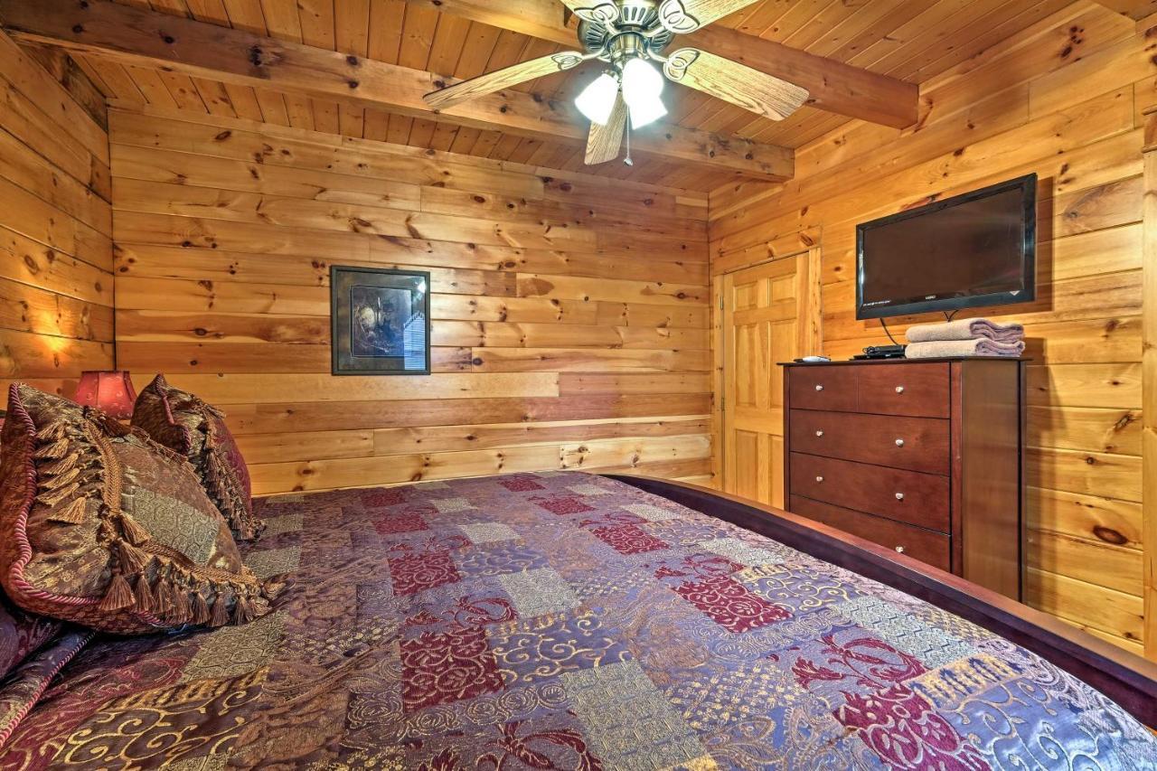 Pigeon Forge Cabin With Hot Tub, Grill And Pool Table! Villa Sevierville Dış mekan fotoğraf